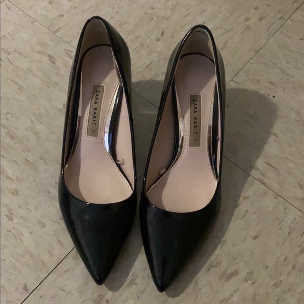 Zara basic black heel